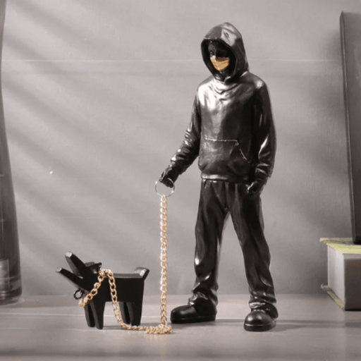 Estatueta Banksy Escolha Sua Arma Modelo - Preta 374