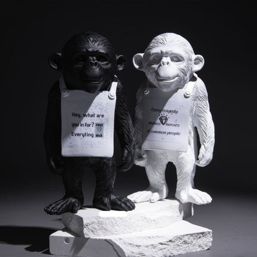 Escultura Artista Banksy Monkey Queen Modelo Branco E Preto 213